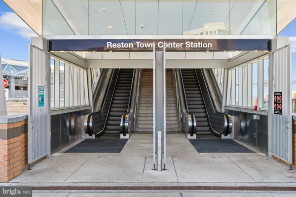 $289,888 | 2032 Royal Fern Court, Unit 13/21A, Reston, VA 20191