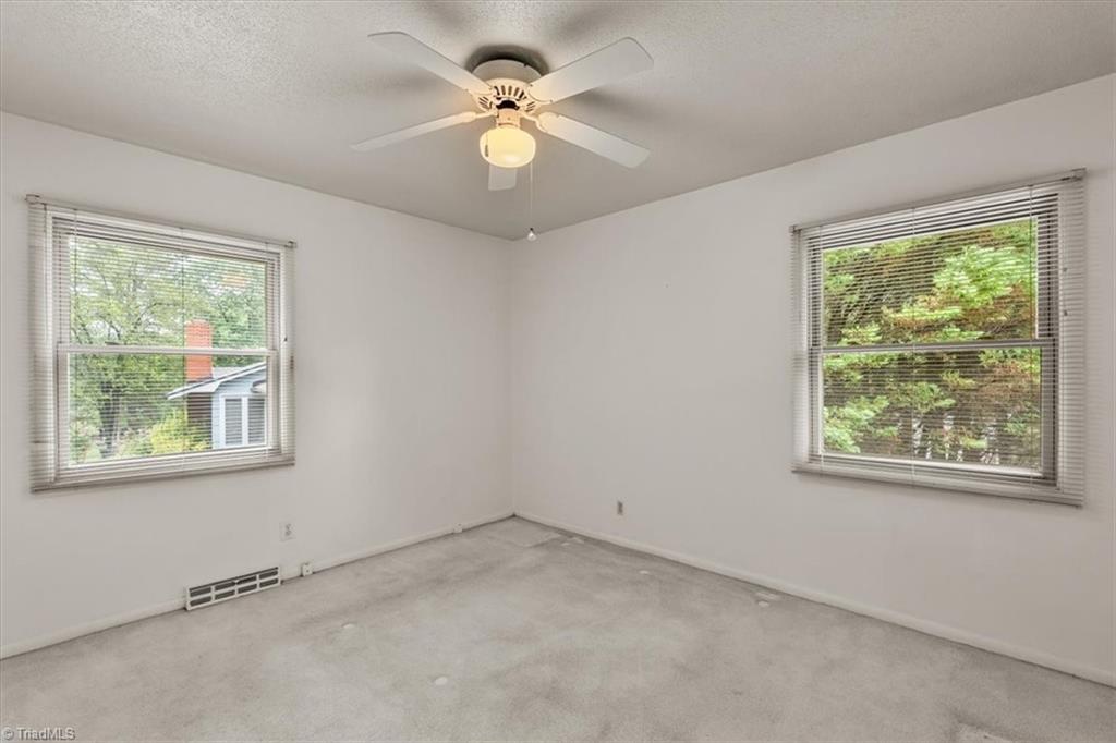 3404 Rolling Road High Point, NC 27265 - Photo 16 of 29
