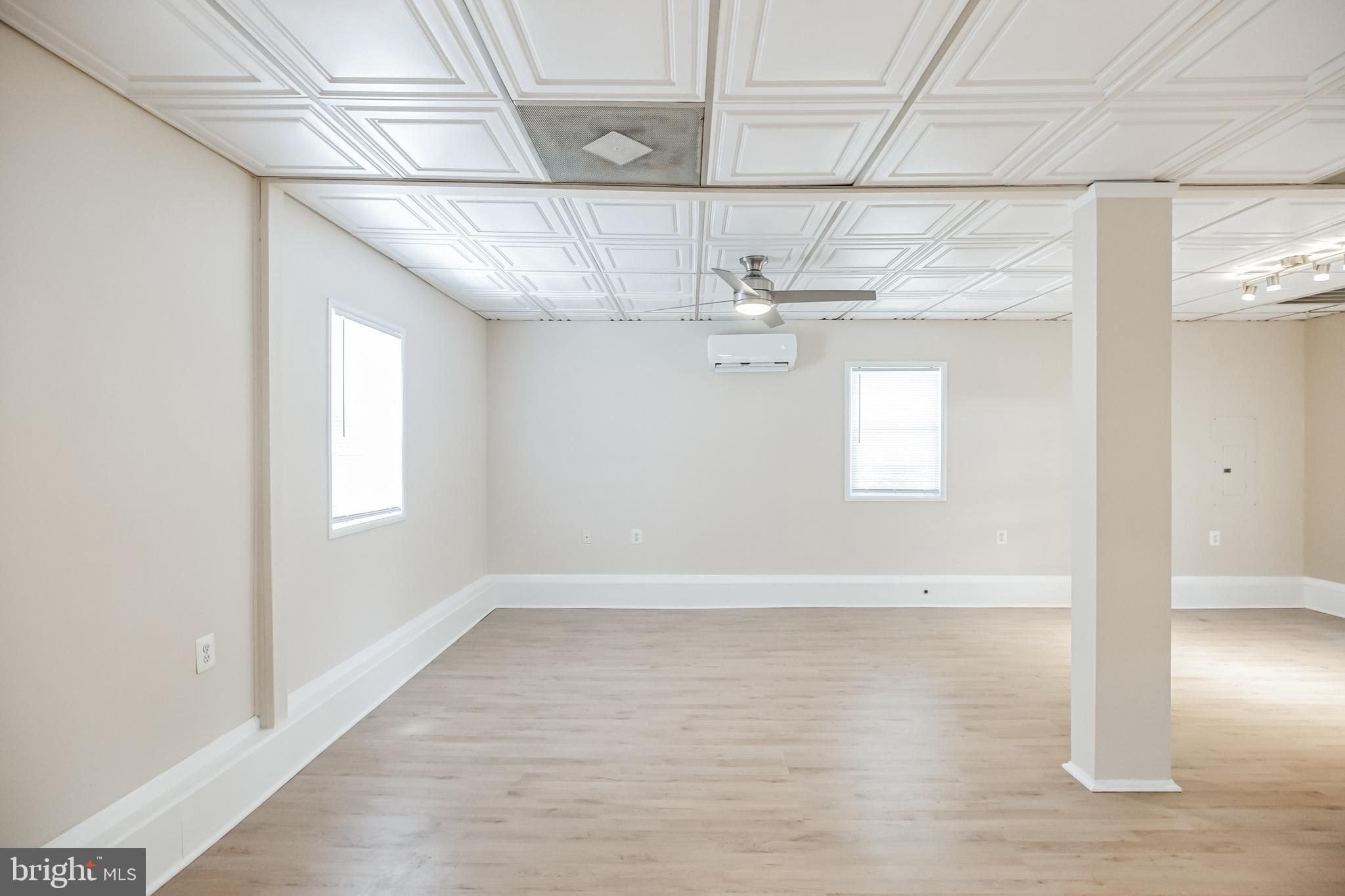 808 Monroe Avenue Glenside, PA 19038 - Photo 11 of 36 Living Room/Dining