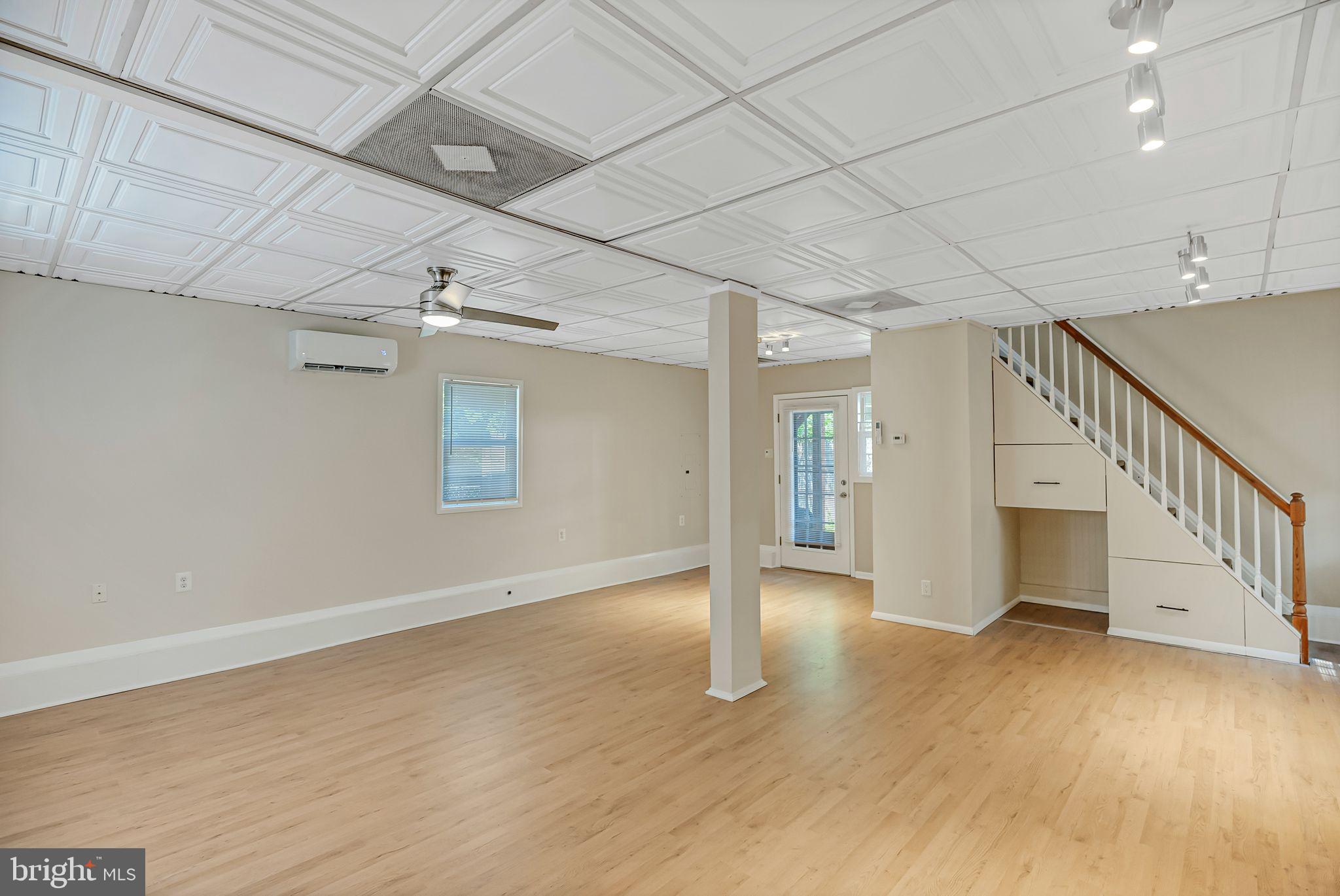 808 Monroe Avenue Glenside, PA 19038 - Photo 14 of 36 Living Room/Dining