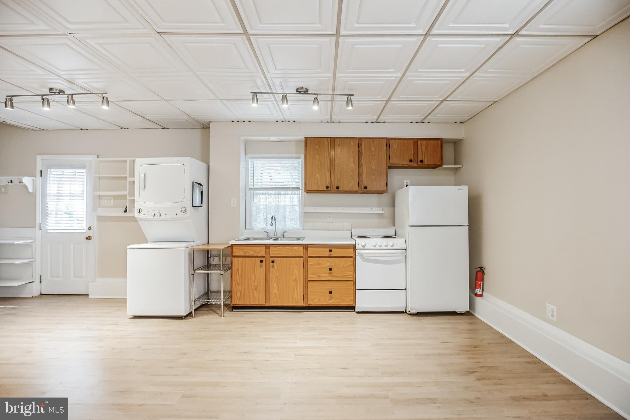 808 Monroe Avenue Glenside, PA 19038 - Photo 17 of 36 Kitchen