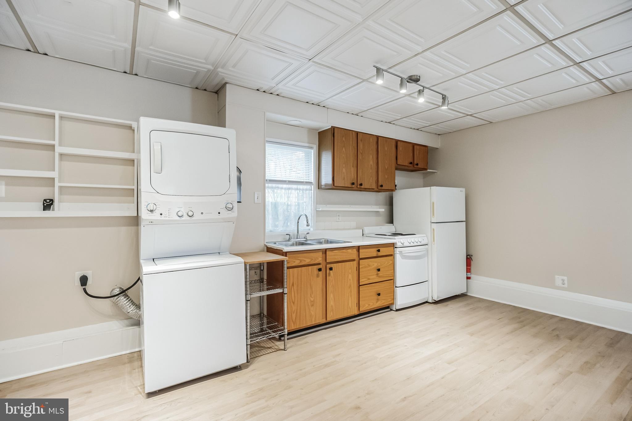 808 Monroe Avenue Glenside, PA 19038 - Photo 18 of 36 Kitchen