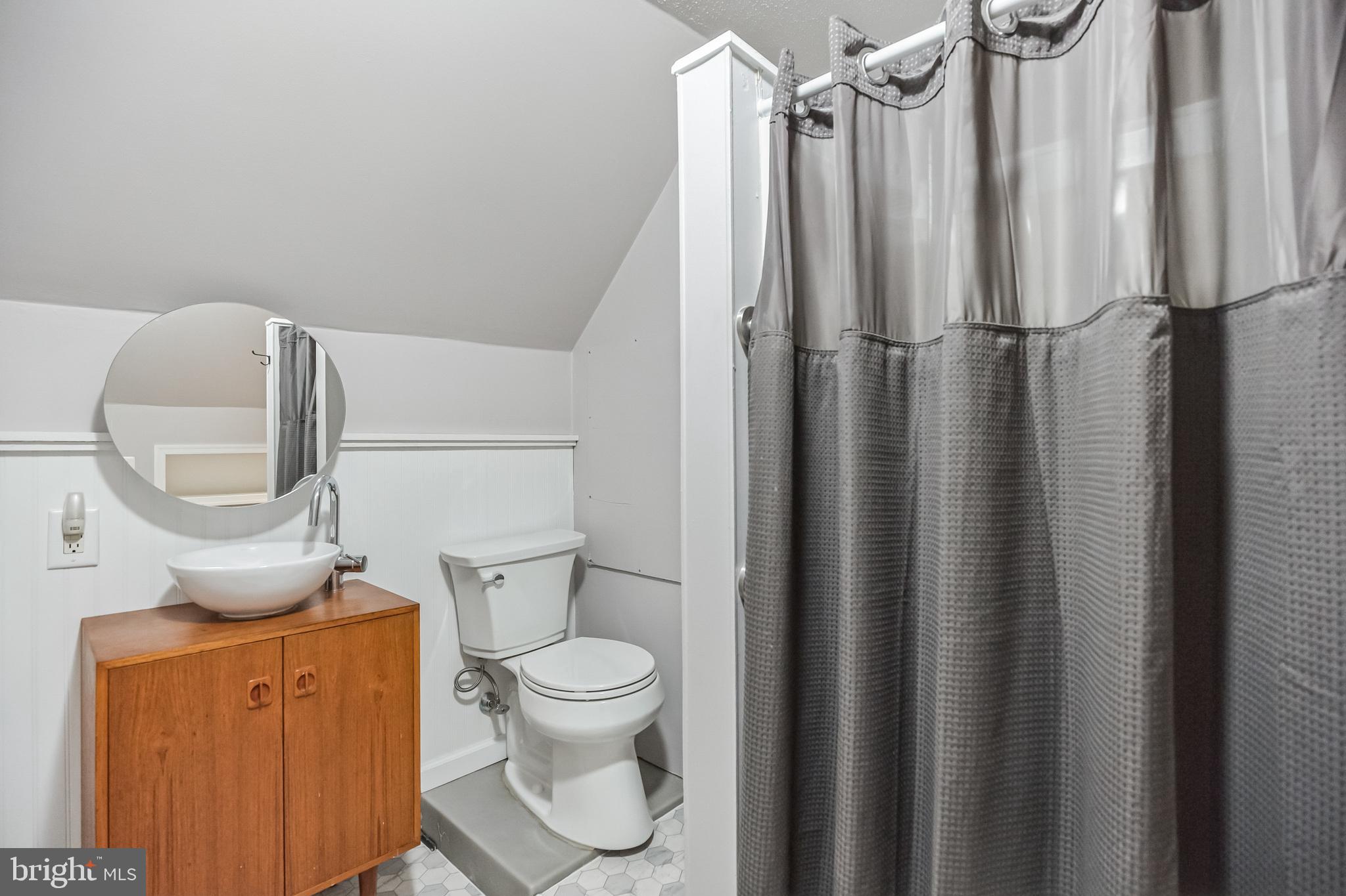 808 Monroe Avenue Glenside, PA 19038 - Photo 30 of 36 Bathroom