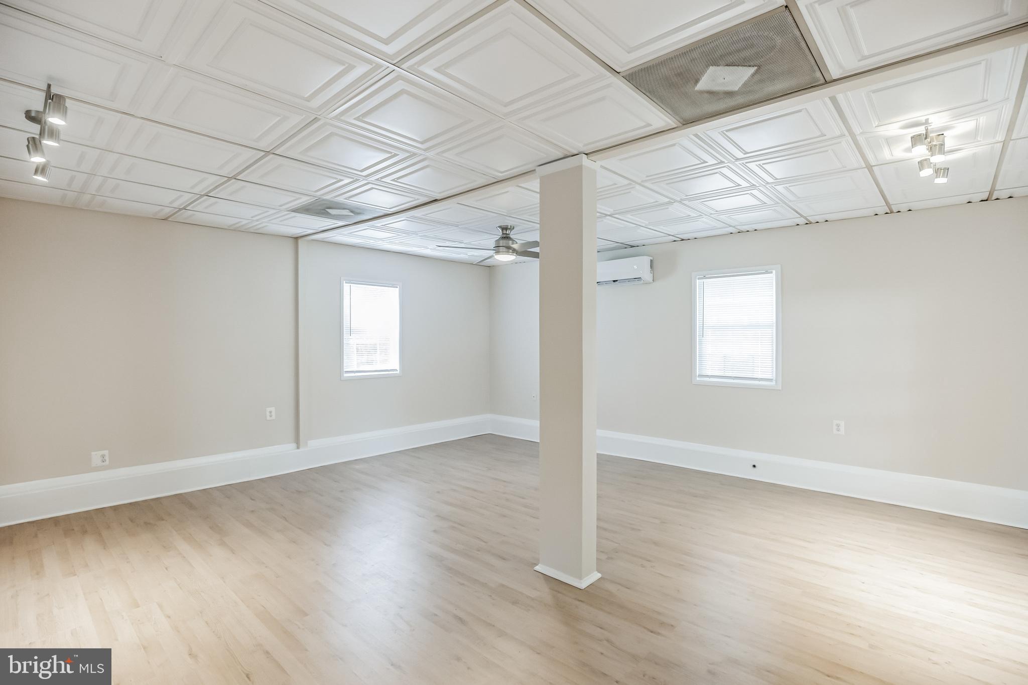 808 Monroe Avenue Glenside, PA 19038 - Photo 10 of 36 Living Room/Dining