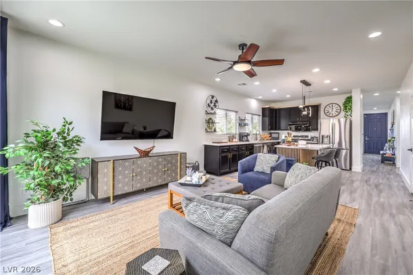 $4,000 | 10762 Flame Vine Court, Las Vegas, NV 89135