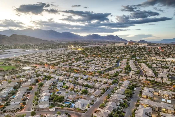 $4,000 | 10762 Flame Vine Court, Las Vegas, NV 89135