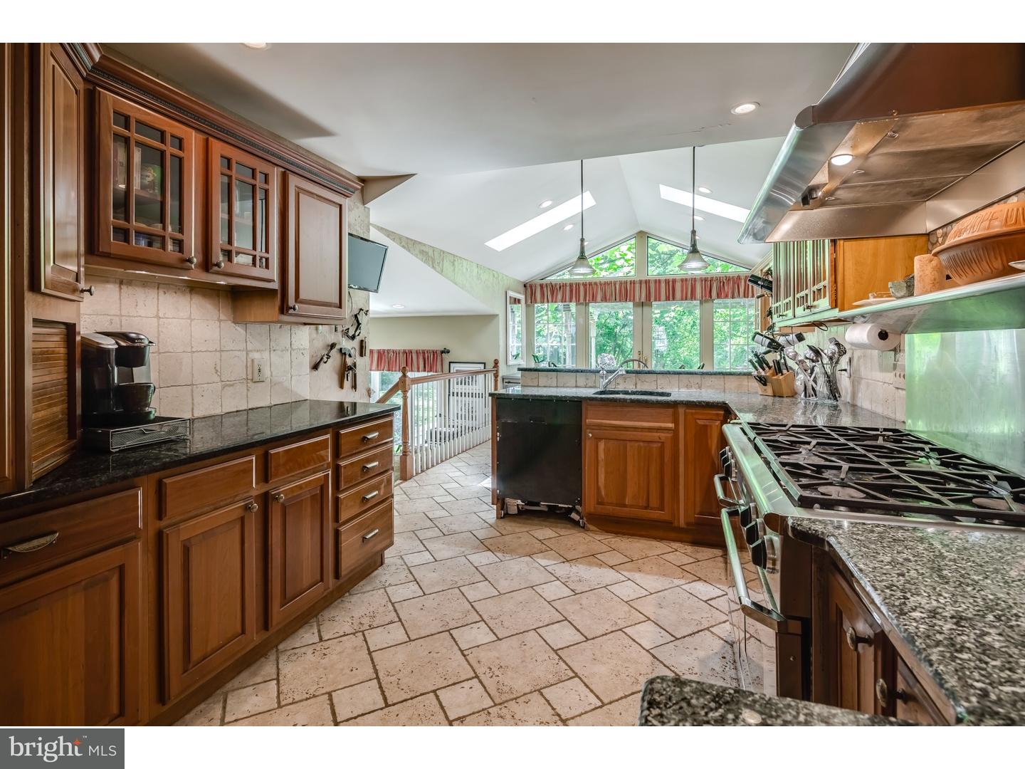 329 Covered Bridge Road Cherry Hill, NJ 08034 - Photo 11 of 25