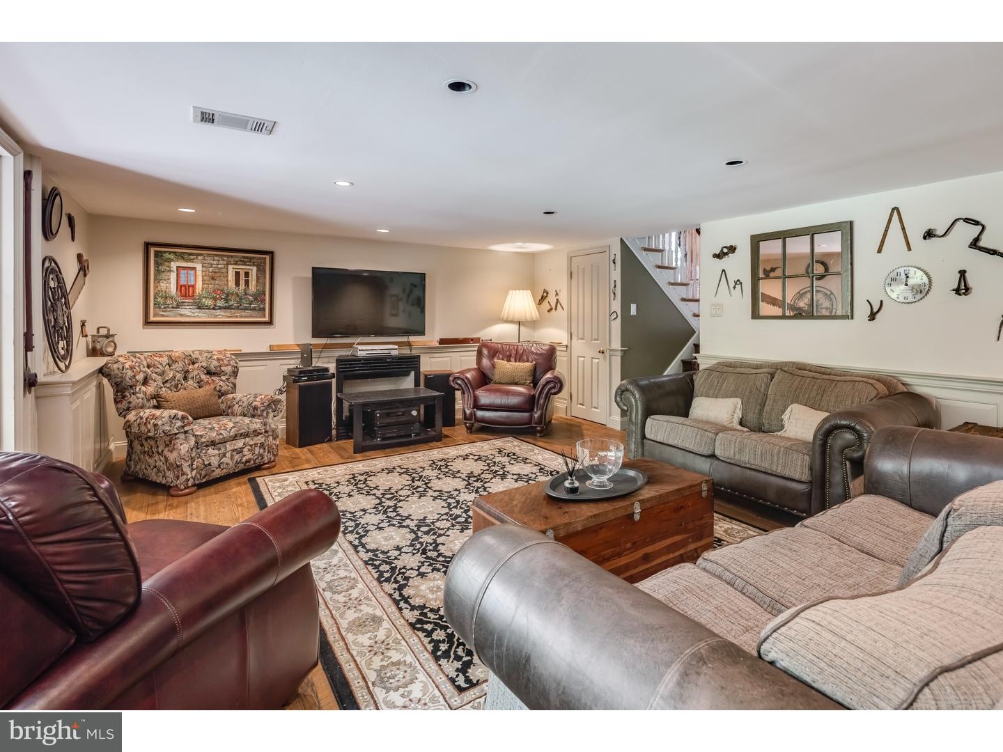 329 Covered Bridge Road Cherry Hill, NJ 08034 - Photo 3 of 25