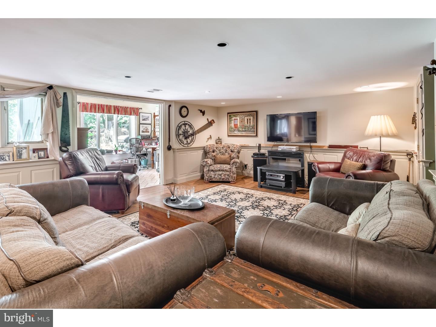 329 Covered Bridge Road Cherry Hill, NJ 08034 - Photo 4 of 25