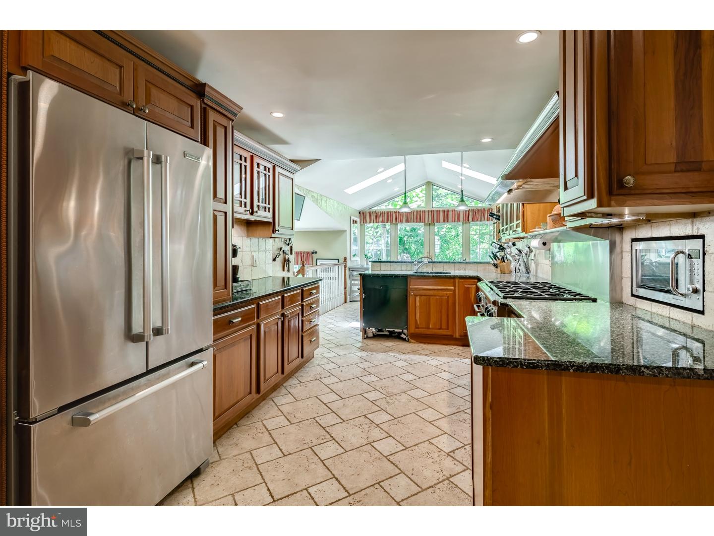 329 Covered Bridge Road Cherry Hill, NJ 08034 - Photo 9 of 25