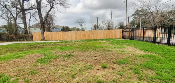 $500 | 4605 Fulton Street, Houston, TX 77009