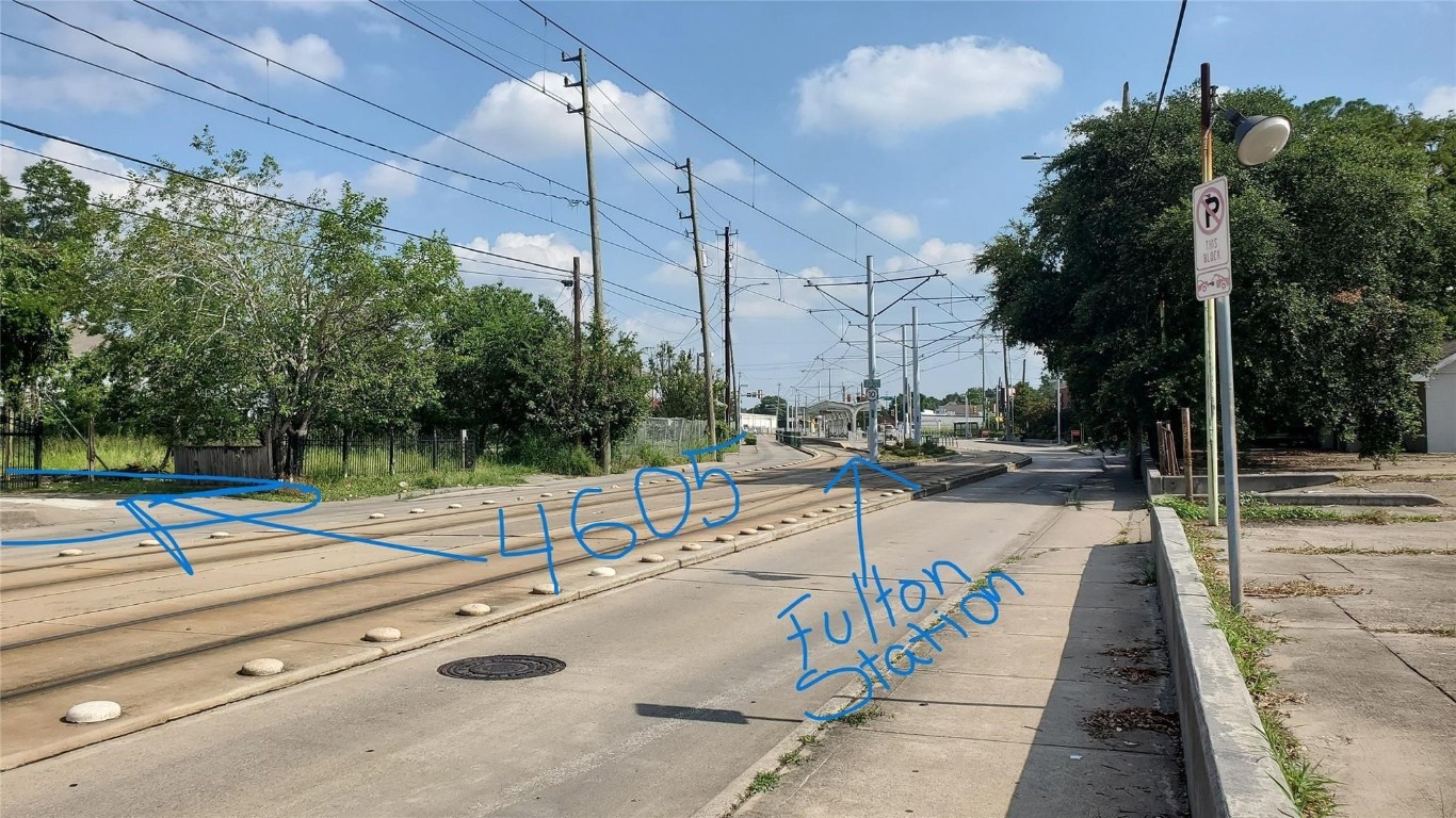 4605 Fulton Street Houston, TX 77009 - Photo 5 of 16