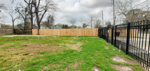 $500 | 4605 Fulton Street, Houston, TX 77009