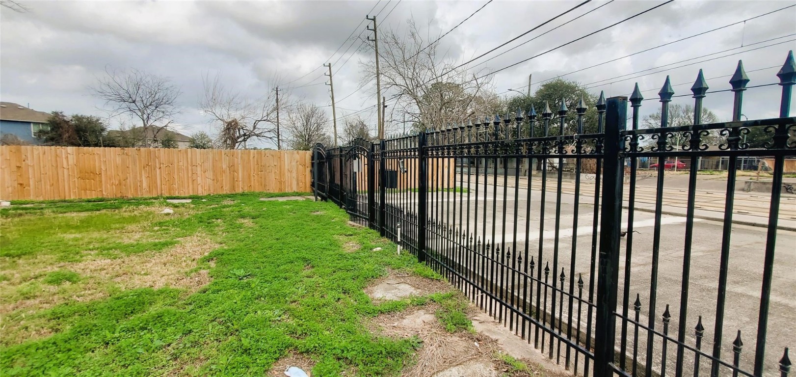 4605 Fulton Street Houston, TX 77009 - Photo 9 of 16