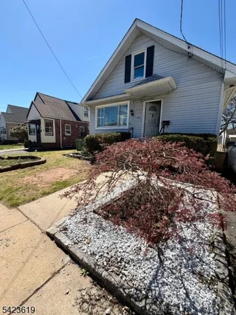 $3,000 | 206 Amsterdam Avenue, Roselle, NJ 07203