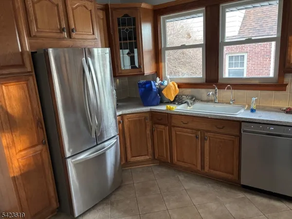$3,000 | 206 Amsterdam Avenue, Roselle, NJ 07203