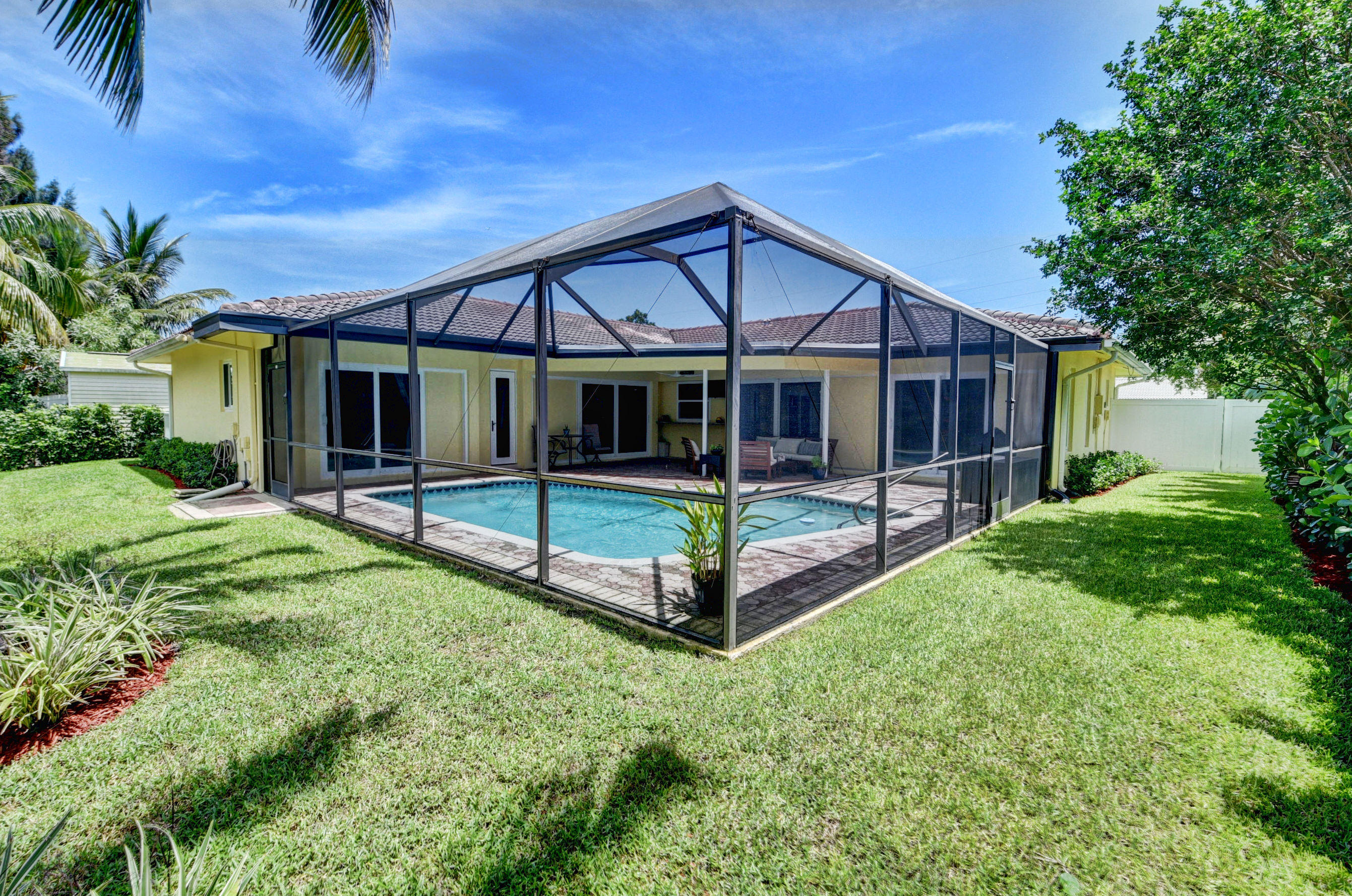 617 Northwest 10th Court Boca Raton, FL 33486 - Photo 47 of 54 Back side of poo