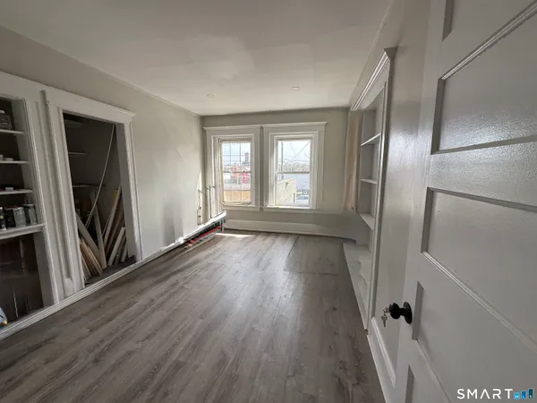 $2,800 | 483 Barnum Avenue, Unit 1, Bridgeport, CT 06608