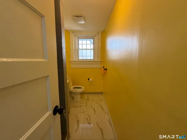 $2,800 | 483 Barnum Avenue, Unit 1, Bridgeport, CT 06608