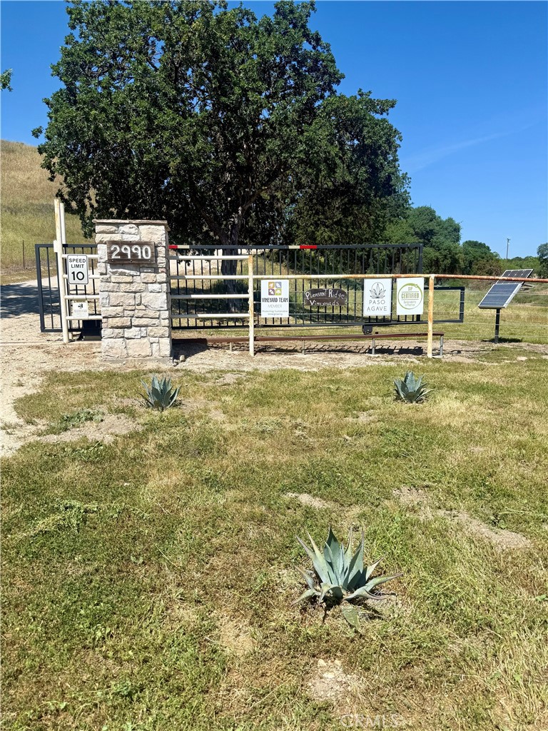 2980 Pleasant Road San Miguel, CA 93451 - Photo 6 of 23 Entrance