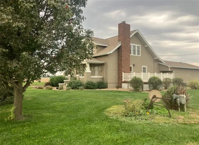 $400,000 | 1979 Kiowa Road, Clay Center, KS 67432