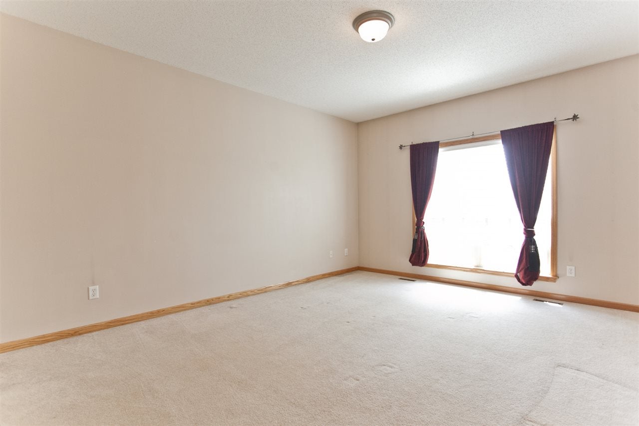 2030 Newcastle Road Marion, IA 52302 - Photo 11 of 25 Gallery Image 11