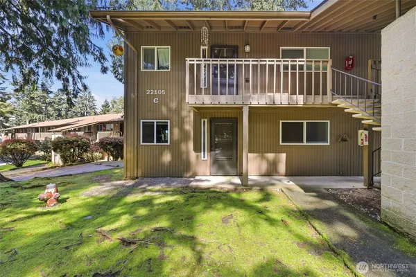 $329,000 | 22105 66th Avenue West, Unit 1C, Mountlake Terrace, WA 98043