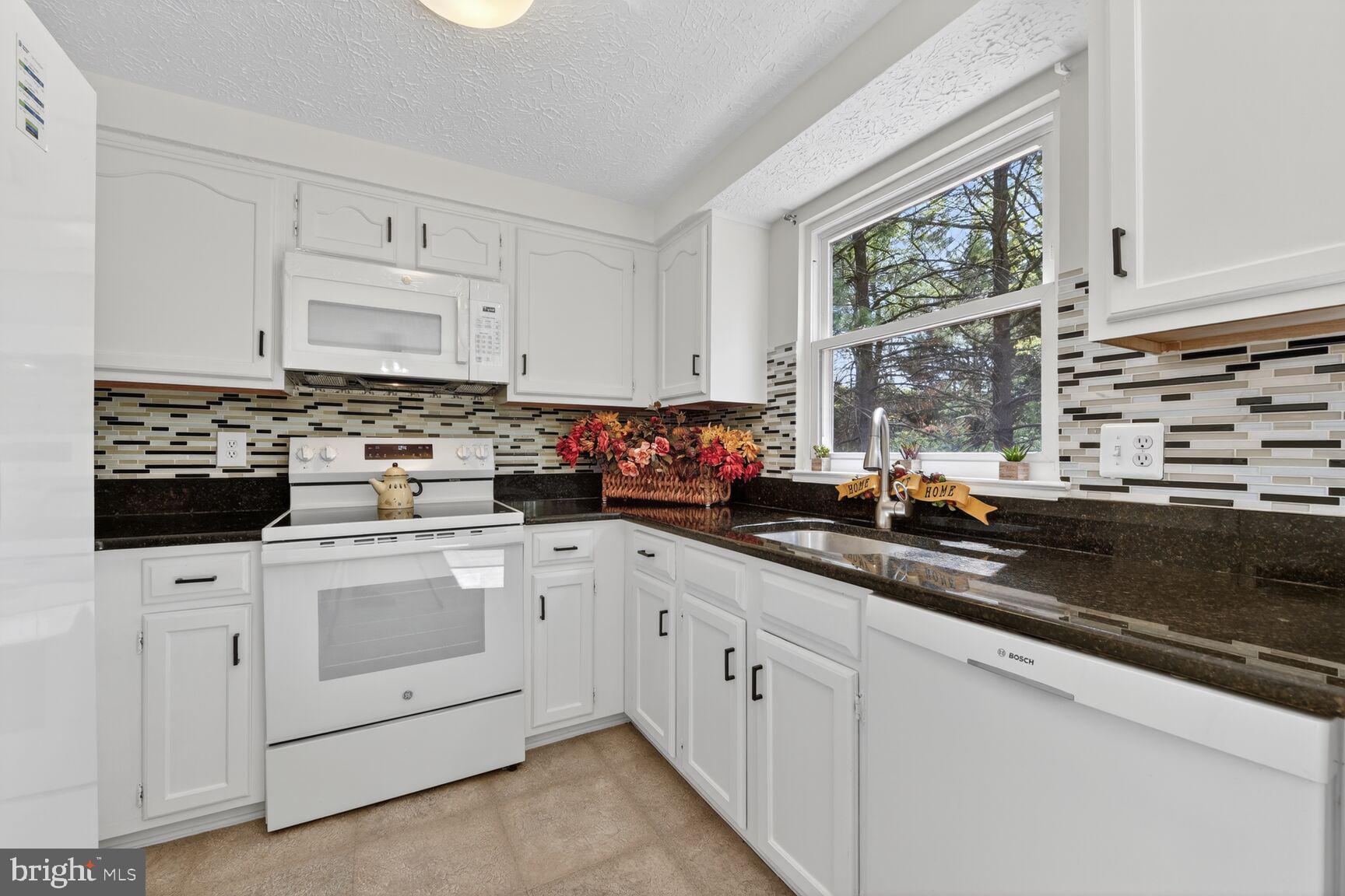 1754 Sundance Drive Reston, VA 20194 - Photo 15 of 37