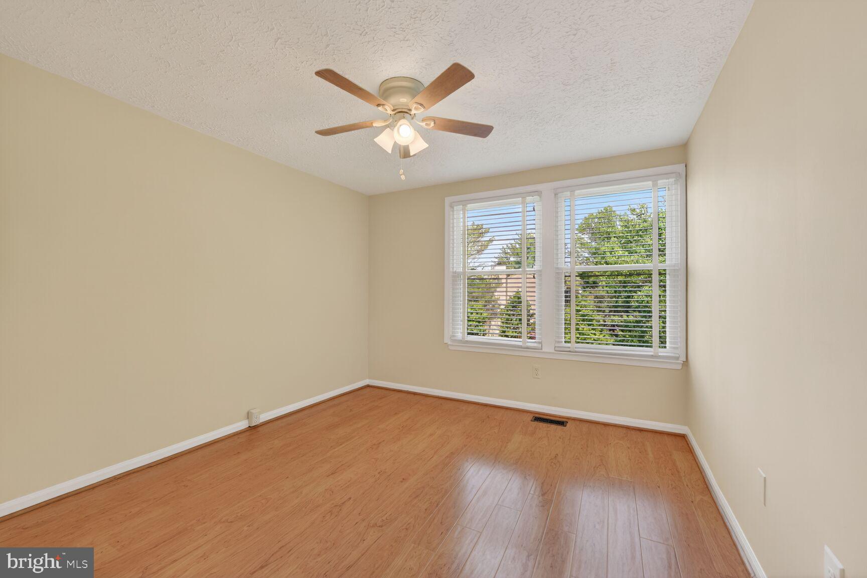 1754 Sundance Drive Reston, VA 20194 - Photo 23 of 37