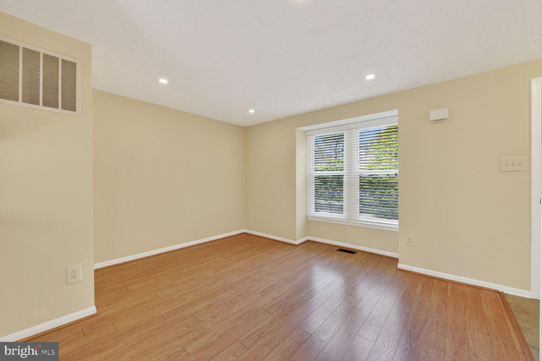 1754 Sundance Drive Reston, VA 20194 - Photo 6 of 37