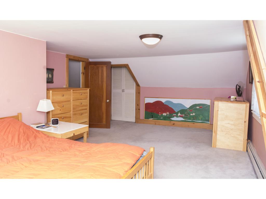 706 Chandler Road Hartford, VT 05001 - Photo 17 of 23 Gallery Image 17