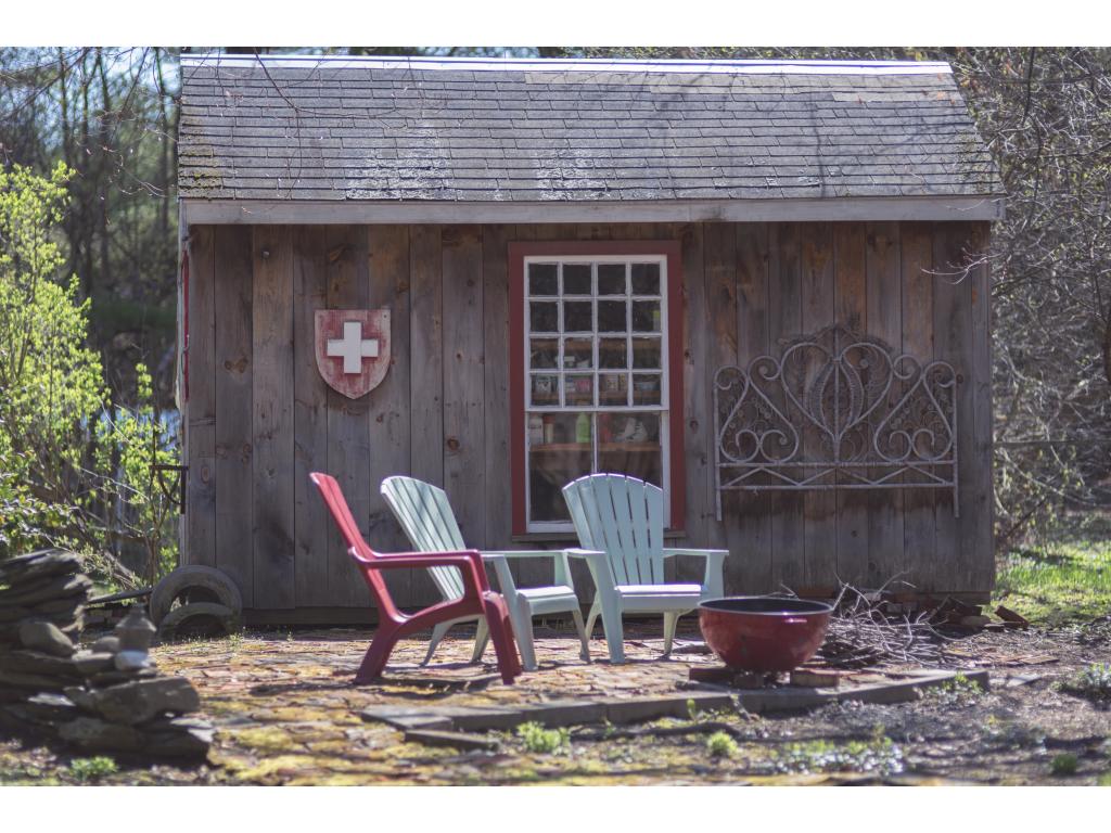 706 Chandler Road Hartford, VT 05001 - Photo 6 of 23 Gallery Image 6