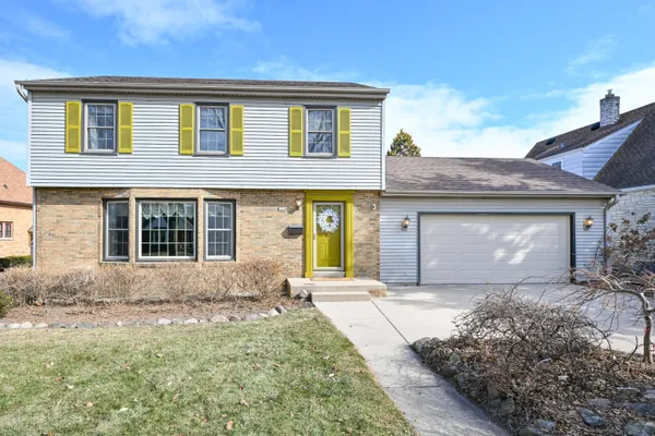 $365,000 | 3220 South 44th Street, Greenfield, WI 53219