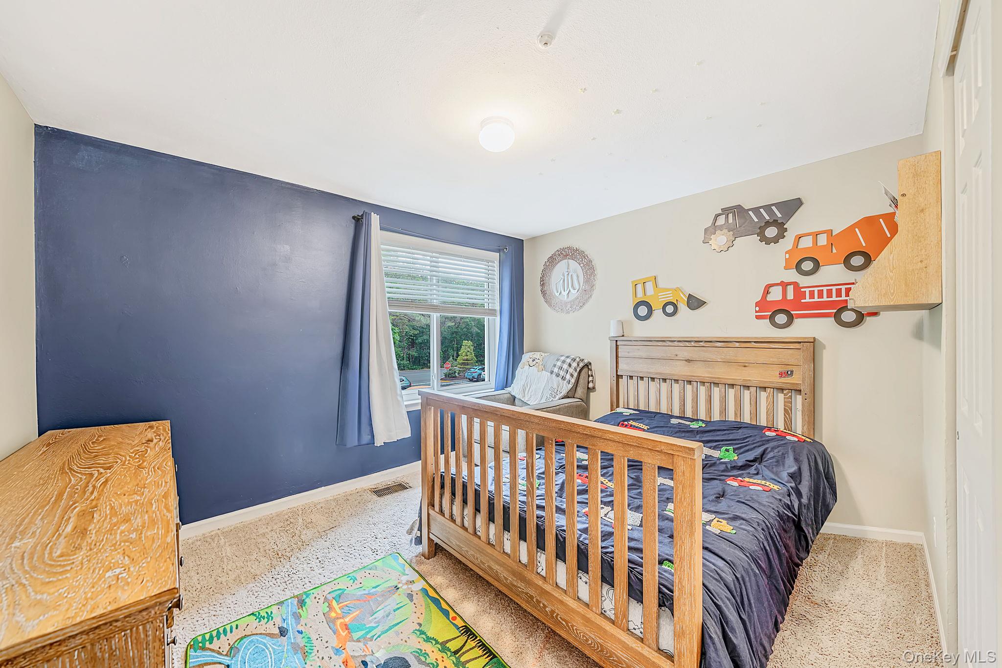 577 Blue Ridge Drive Medford, NY 11763 - Photo 16 of 36