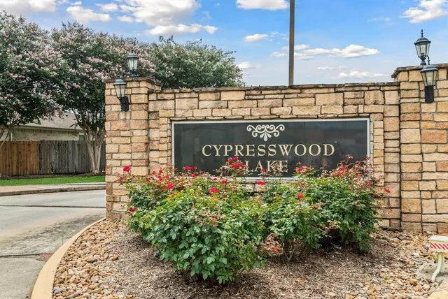 $230,000 | 723 Cypresswood Cove, Spring, TX 77373