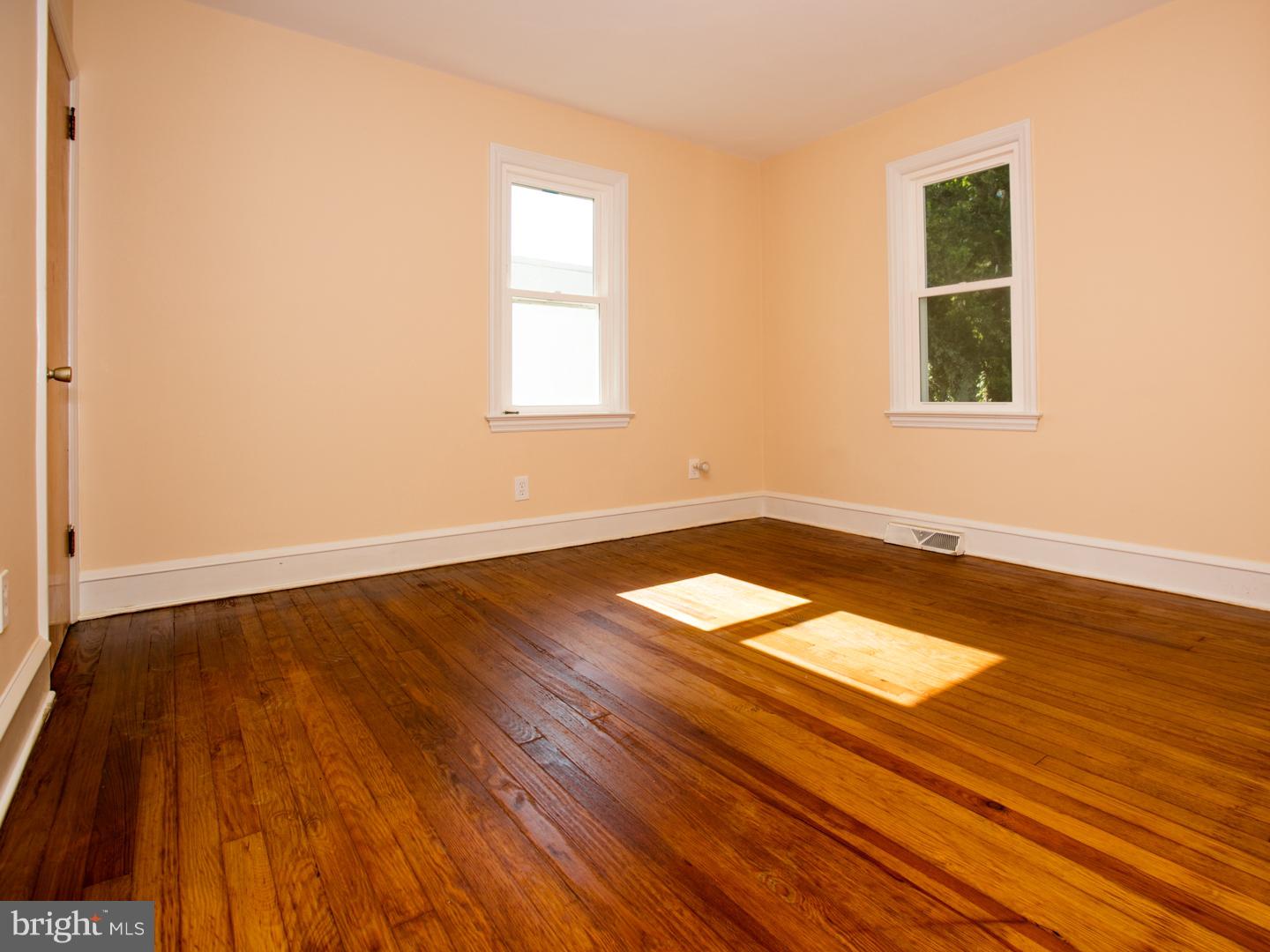 406 Nicholson Road Gloucester City, NJ 08030 - Photo 7 of 24