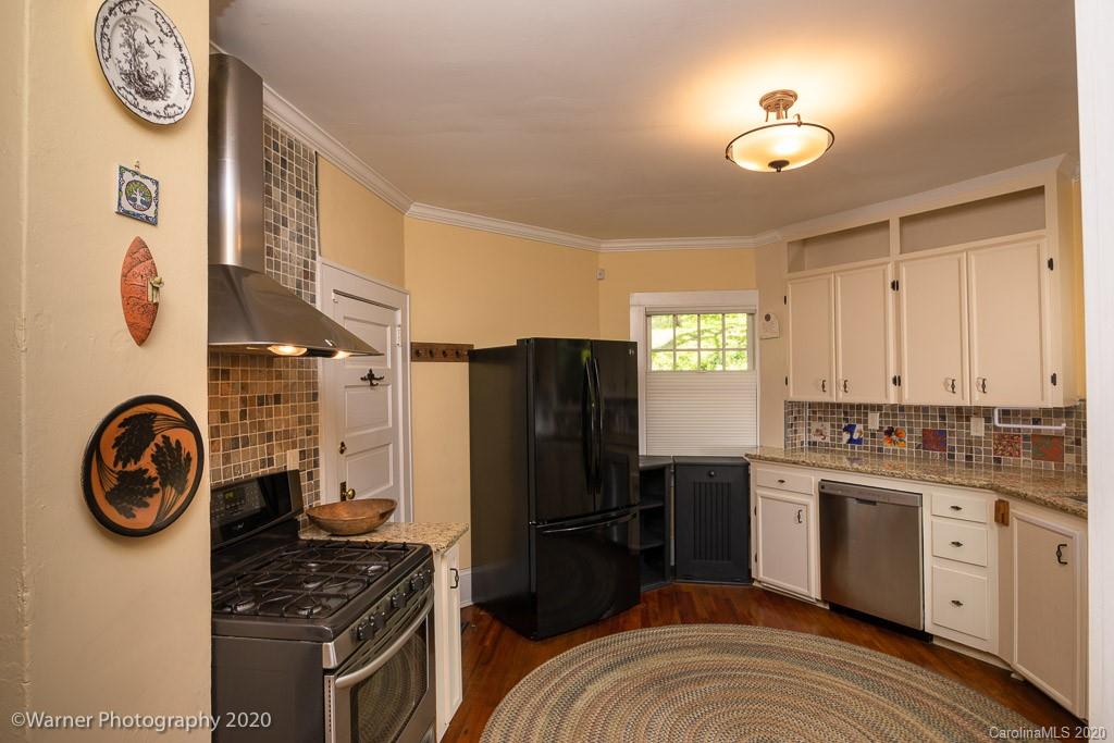 9 Howland Road Asheville, NC 28804 - Photo 12 of 34 Gallery Image 12