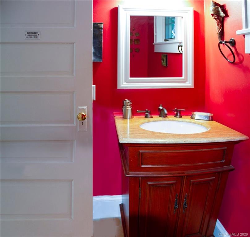 9 Howland Road Asheville, NC 28804 - Photo 16 of 34 Gallery Image 16