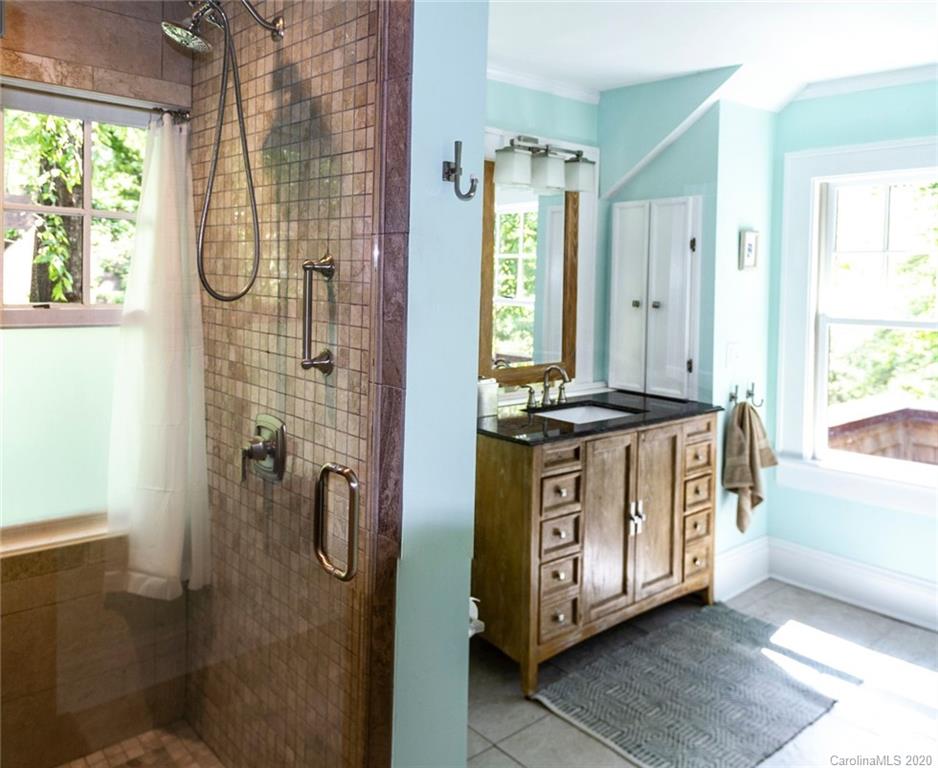 9 Howland Road Asheville, NC 28804 - Photo 21 of 34 Gallery Image 21