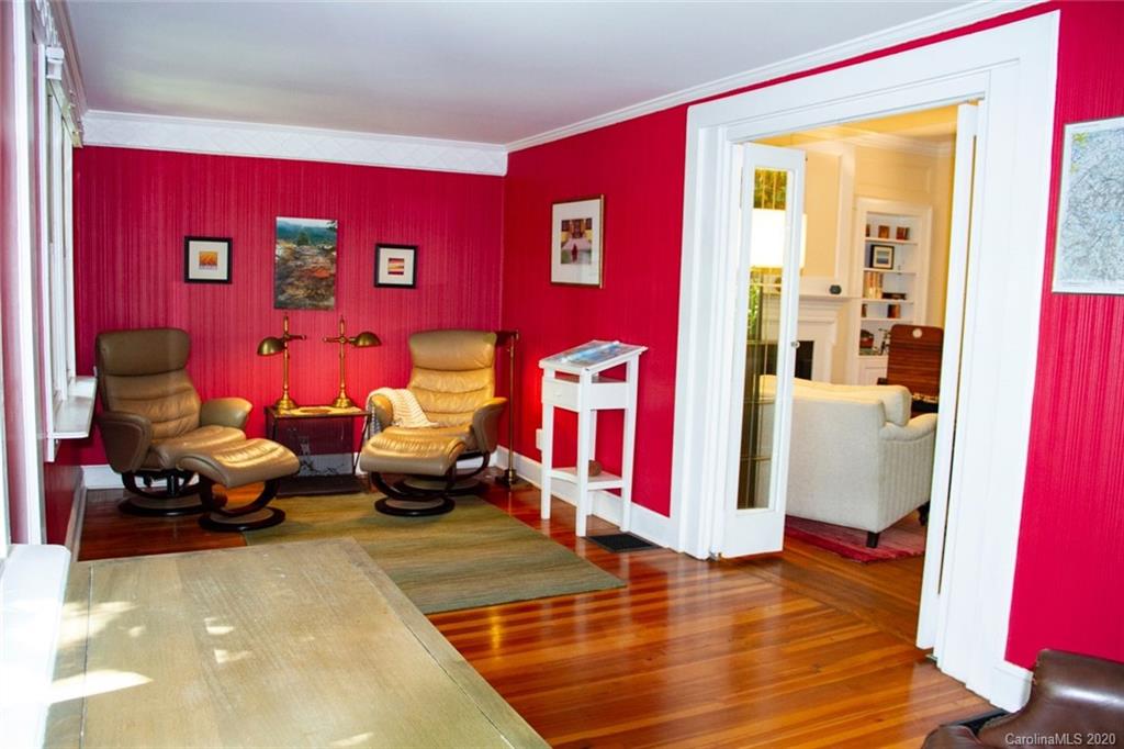 9 Howland Road Asheville, NC 28804 - Photo 8 of 34 Gallery Image 8