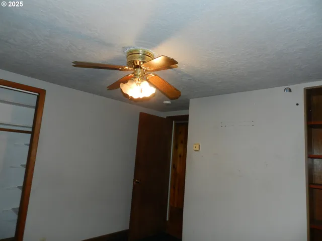 $245,000 | 610 Tualatin Street, St. Helens, OR 97051