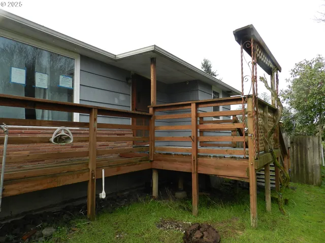 $245,000 | 610 Tualatin Street, St. Helens, OR 97051