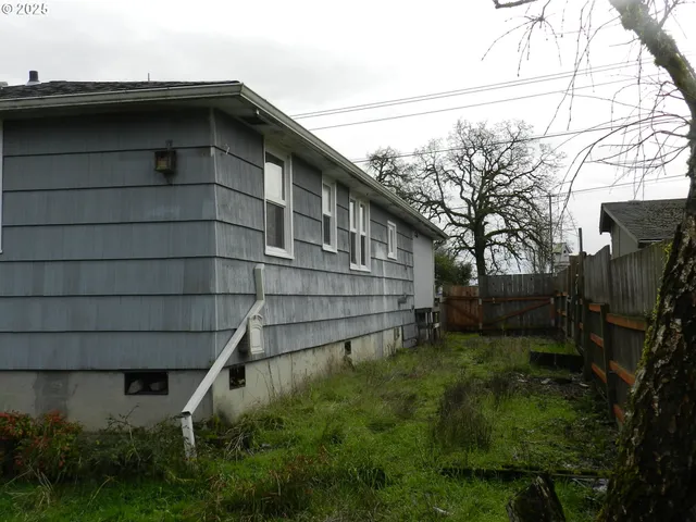 $245,000 | 610 Tualatin Street, St. Helens, OR 97051