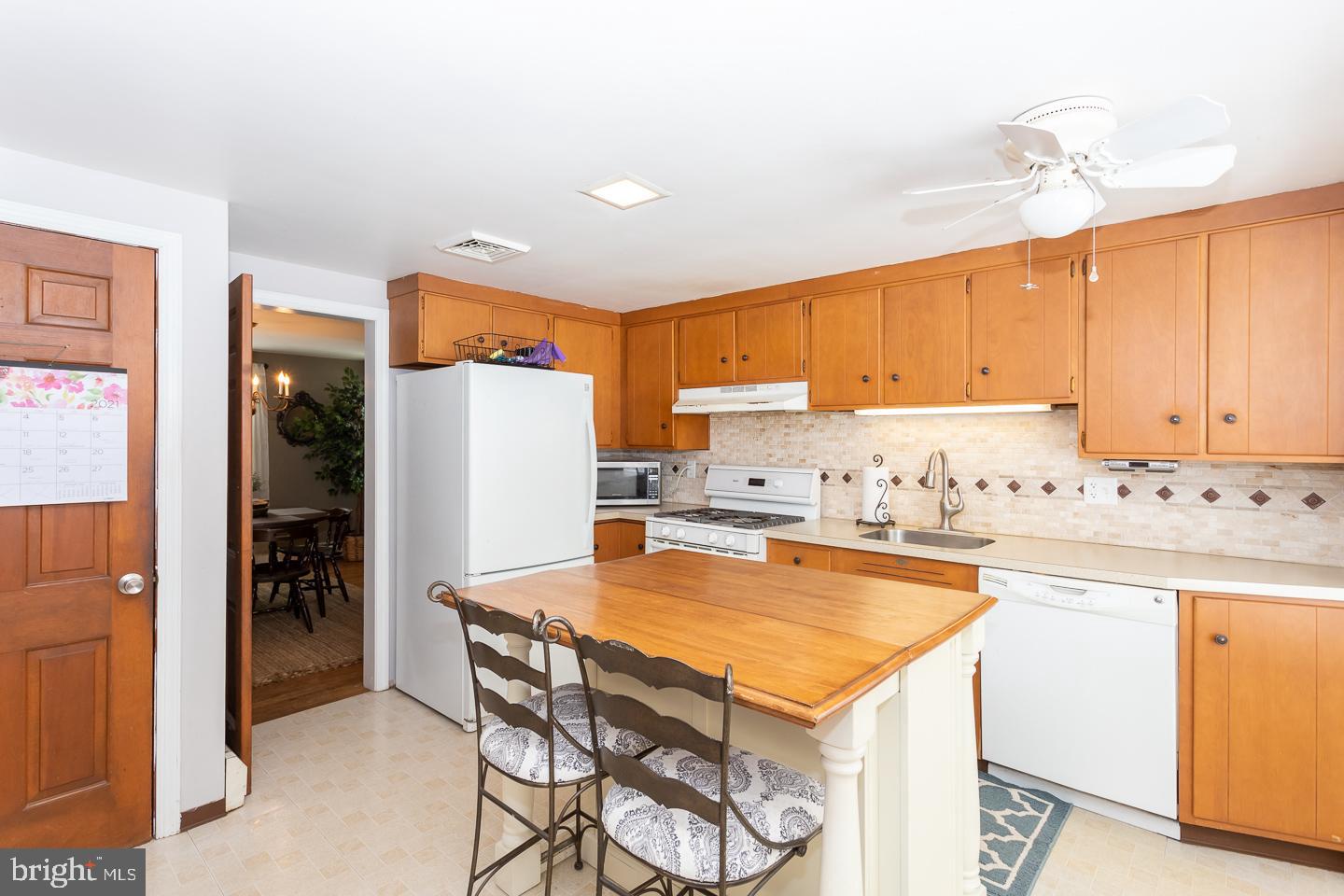 1212 Laurelwood Road Pottstown, PA 19465 - Photo 9 of 35 Gallery Image 9