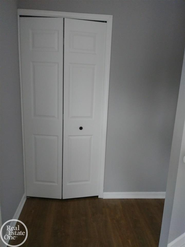 2932 Michigan Road Port Huron, MI 48060 - Photo 6 of 34