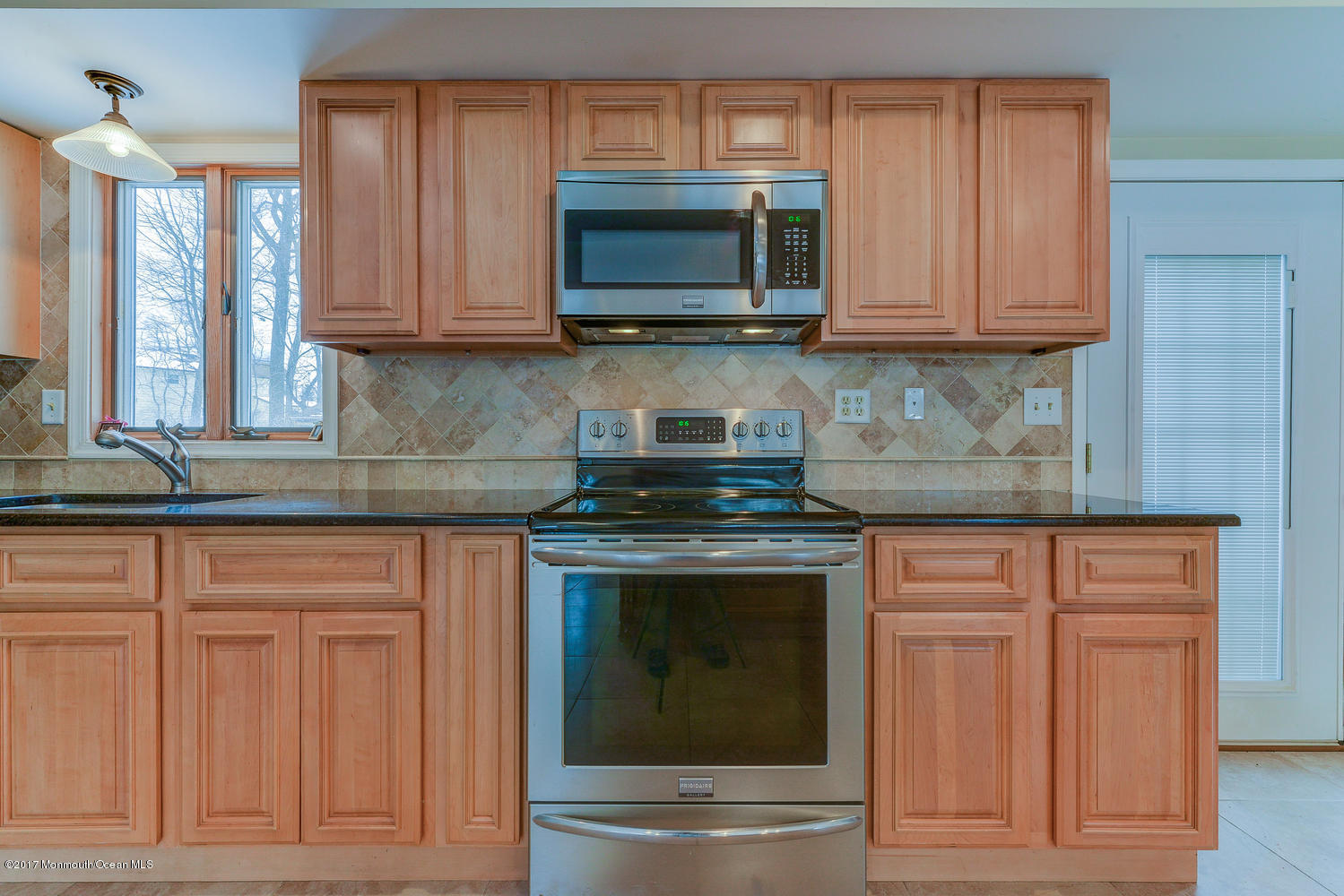 19 Minuteman Road Hazlet, NJ 07730 - Photo 8 of 17 19 Minuteman Rd Hazlet NJ-large-013-18-K