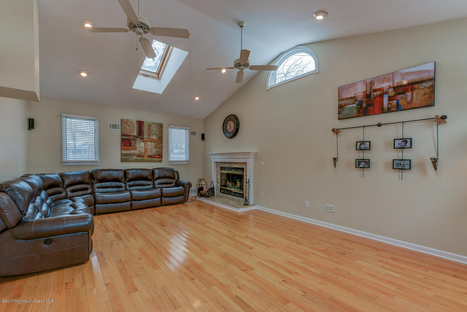 19 Minuteman Road Hazlet, NJ 07730 - Photo 10 of 17 19 Minuteman Rd Hazlet NJ-large-016-10-F
