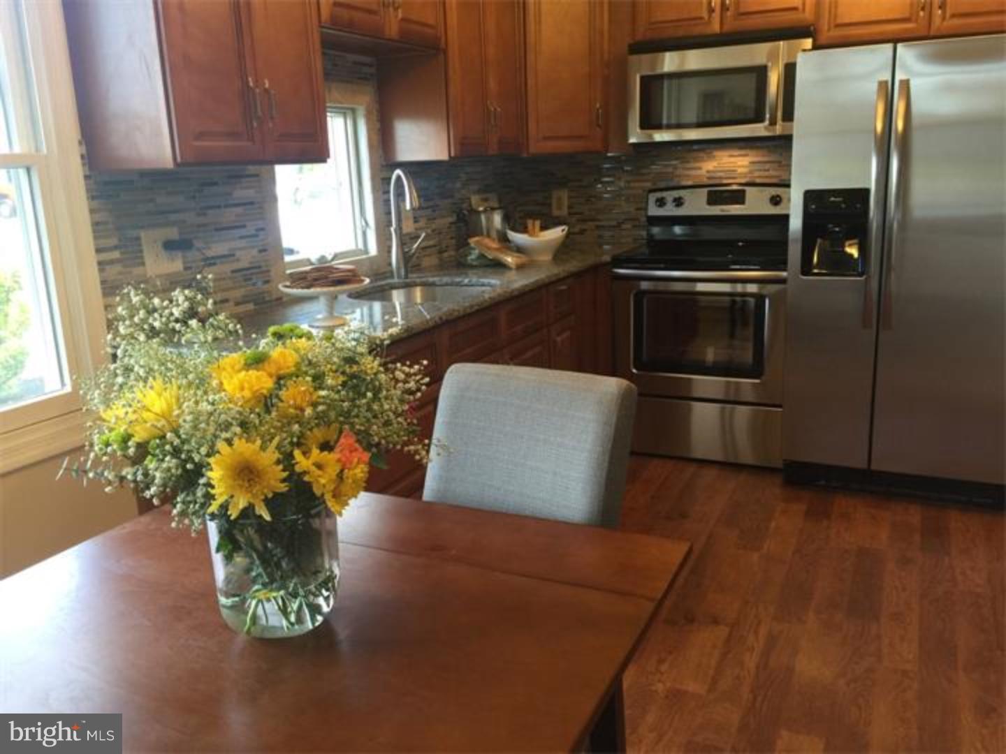 44 Balsam Road Levittown, PA 19057 - Photo 2 of 15 Gallery Image 2