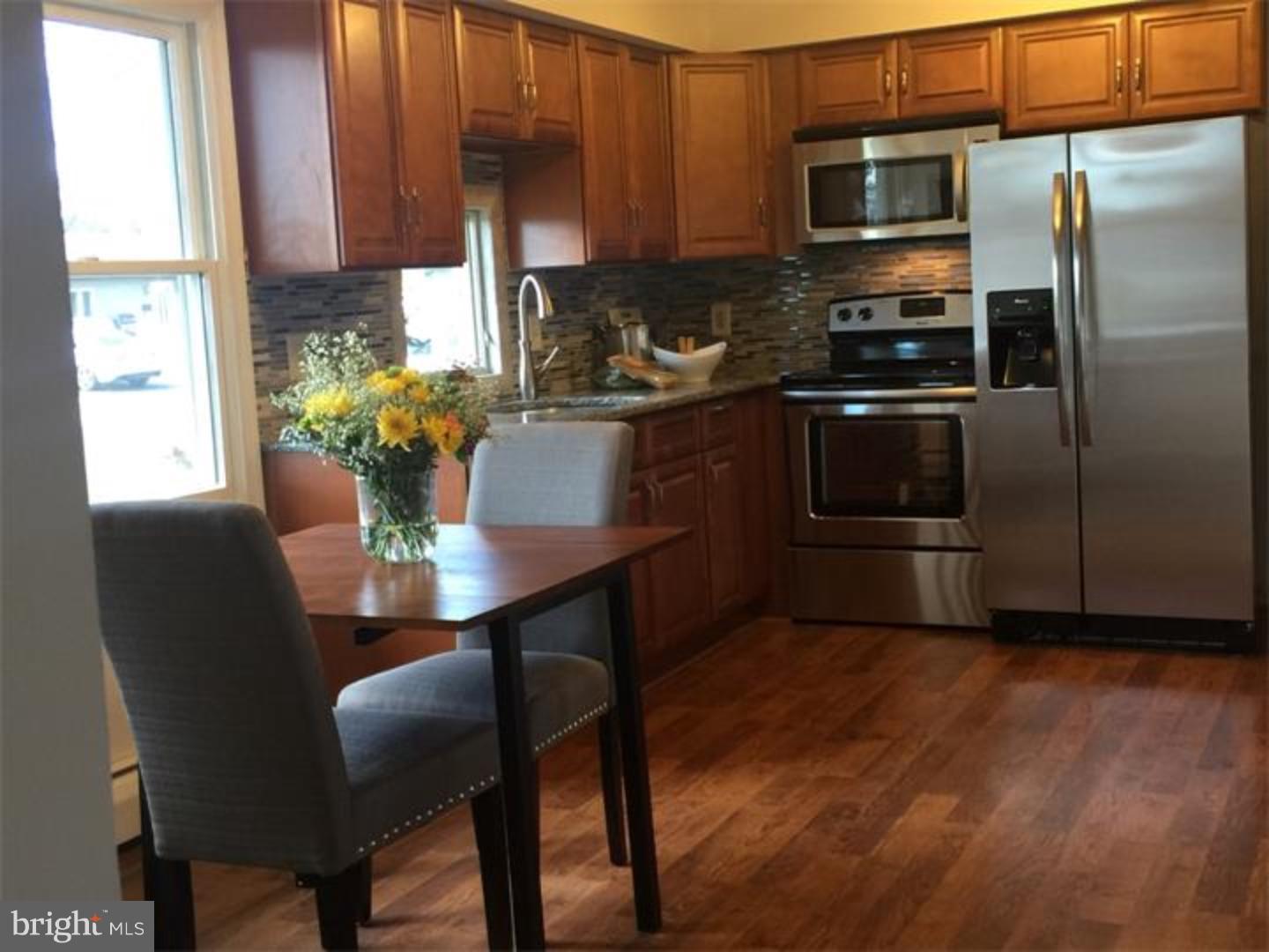 44 Balsam Road Levittown, PA 19057 - Photo 4 of 15 Gallery Image 4