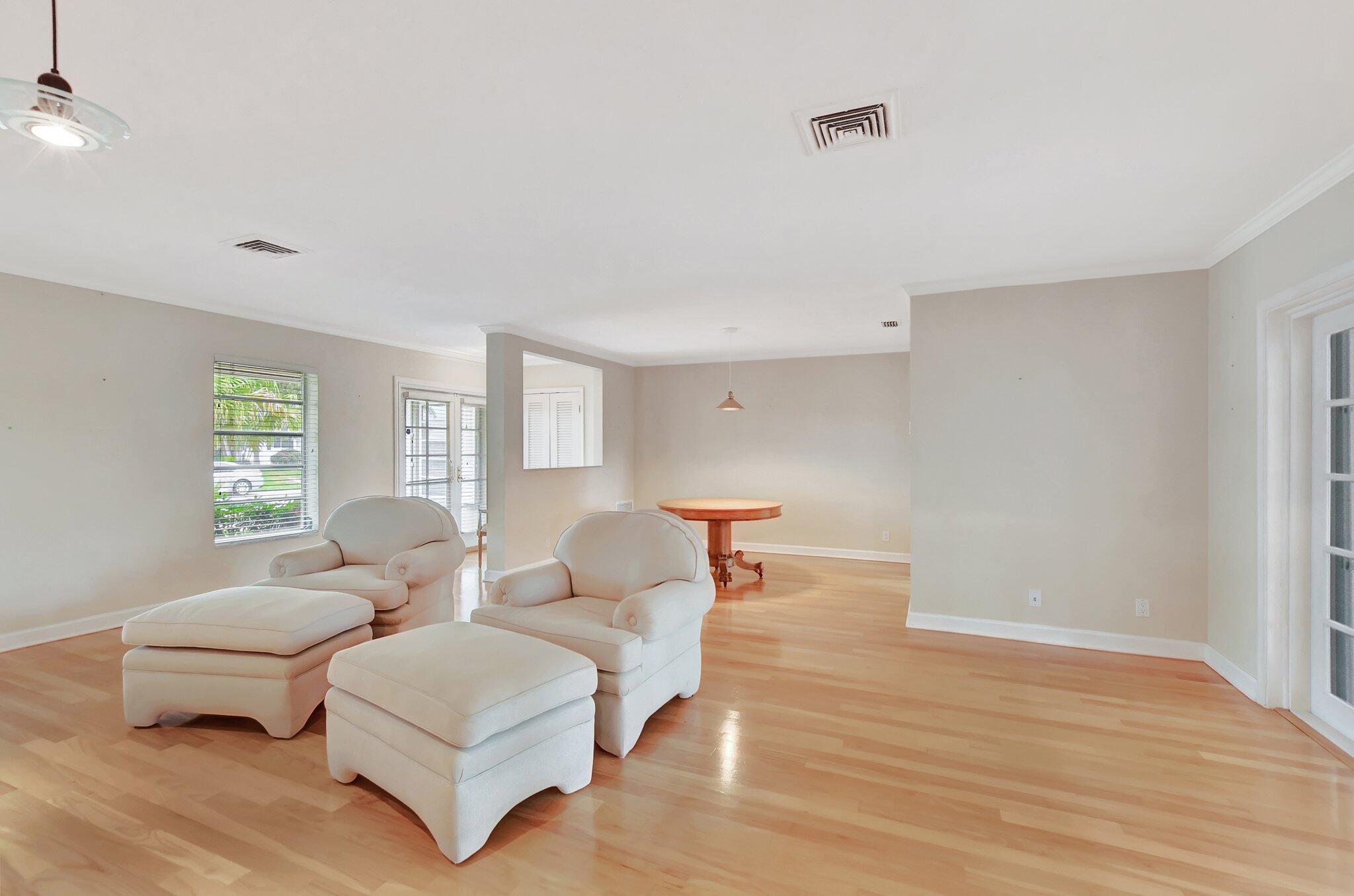 1312 Sycamore Terrace Boca Raton, FL 33486 - Photo 8 of 41 10-web-or-mls-DSC_1096